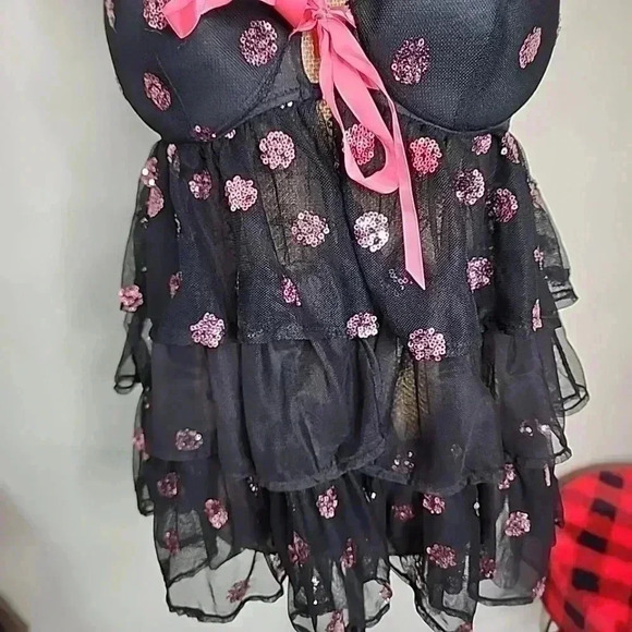 VICTORIA’S Secret Babydoll Slip Black Lace Flirty Sexy Little Thing top. 34 B - Picture 4 of 16